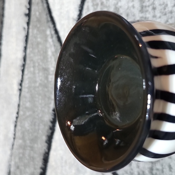 SCENTSY ZEBRA PRINT MINI PLUG-IN WALL WAX WARMER NIGHT LIGHT - Picture 6 of 9